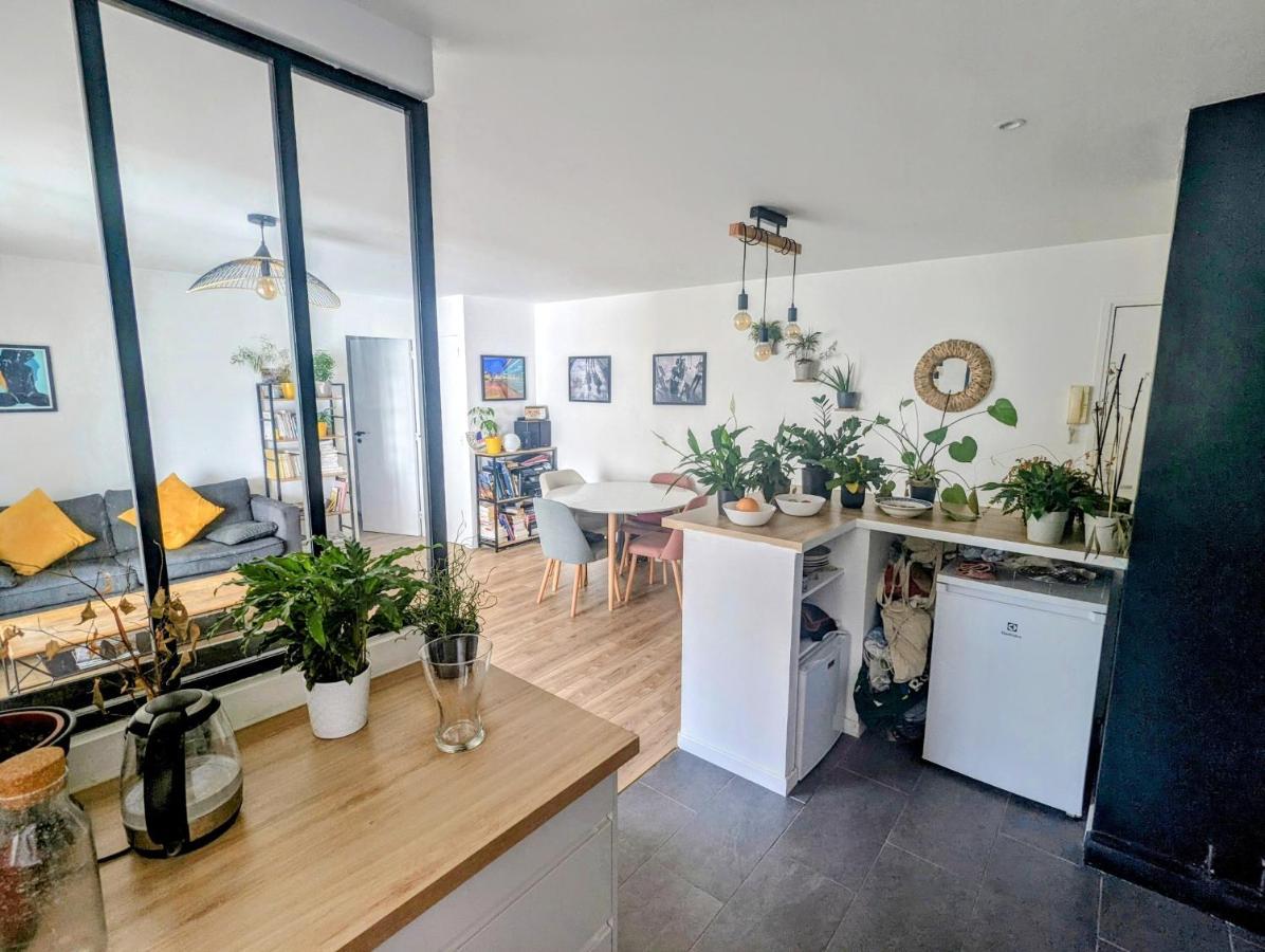 Appartement Cosy Spacieux Balcon - Ourcq 19 Parijs