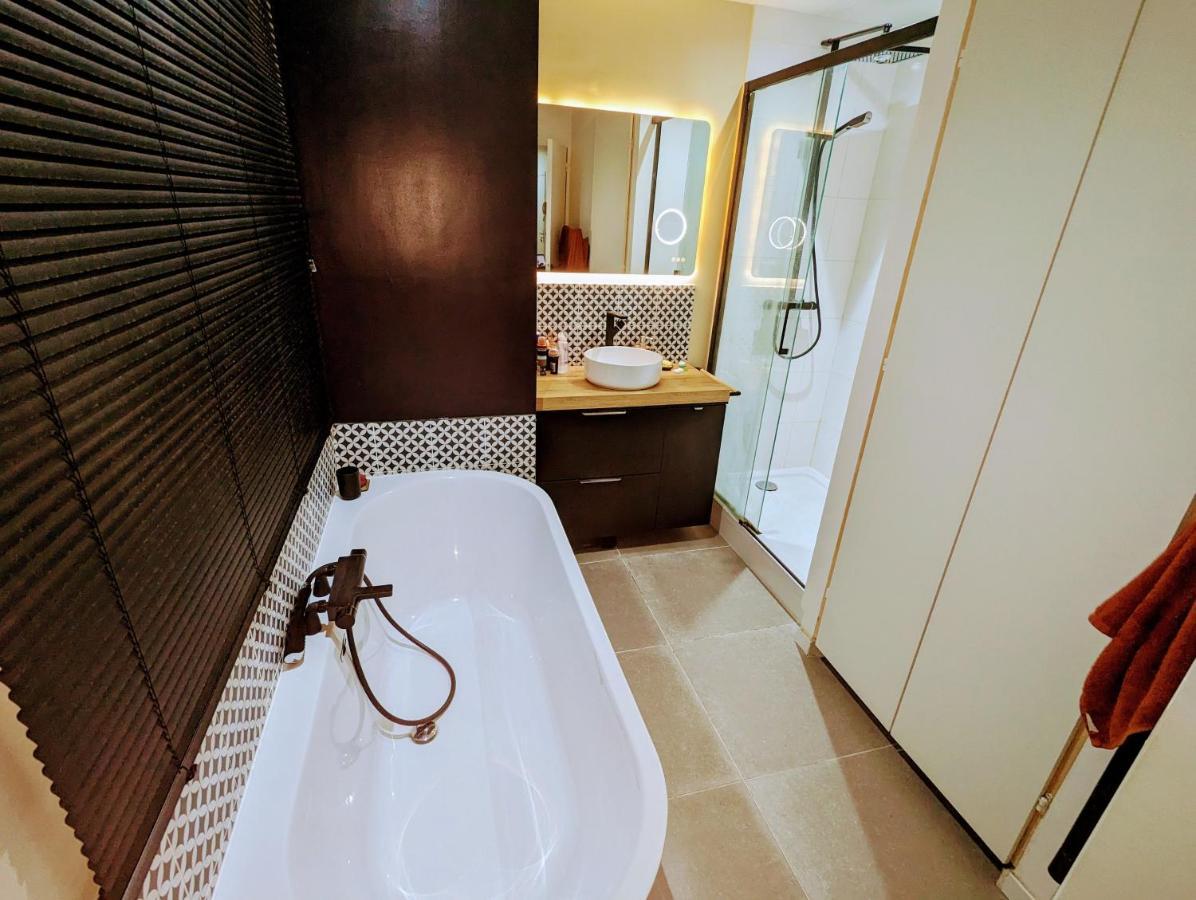 Cosy Spacieux Balcon - Ourcq 19 * Parijs
